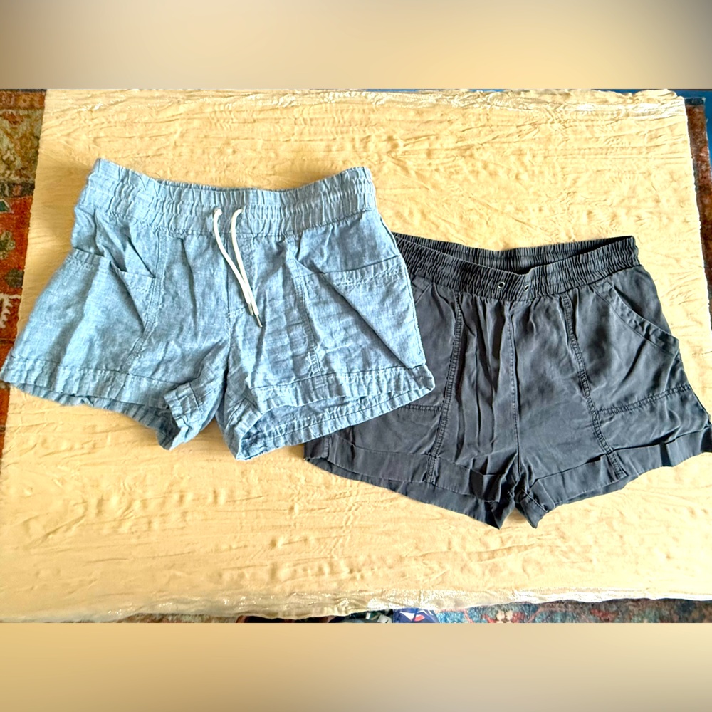 Stylish Women's Shorts - Blue and Gray
